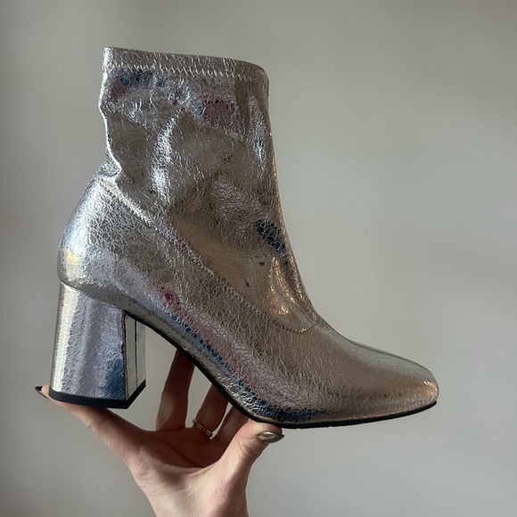 BC Footwear By Seychelles - Unforgettable Ankle Boot in Silver- size 8.5 - NWOB - Picture 13 of 13